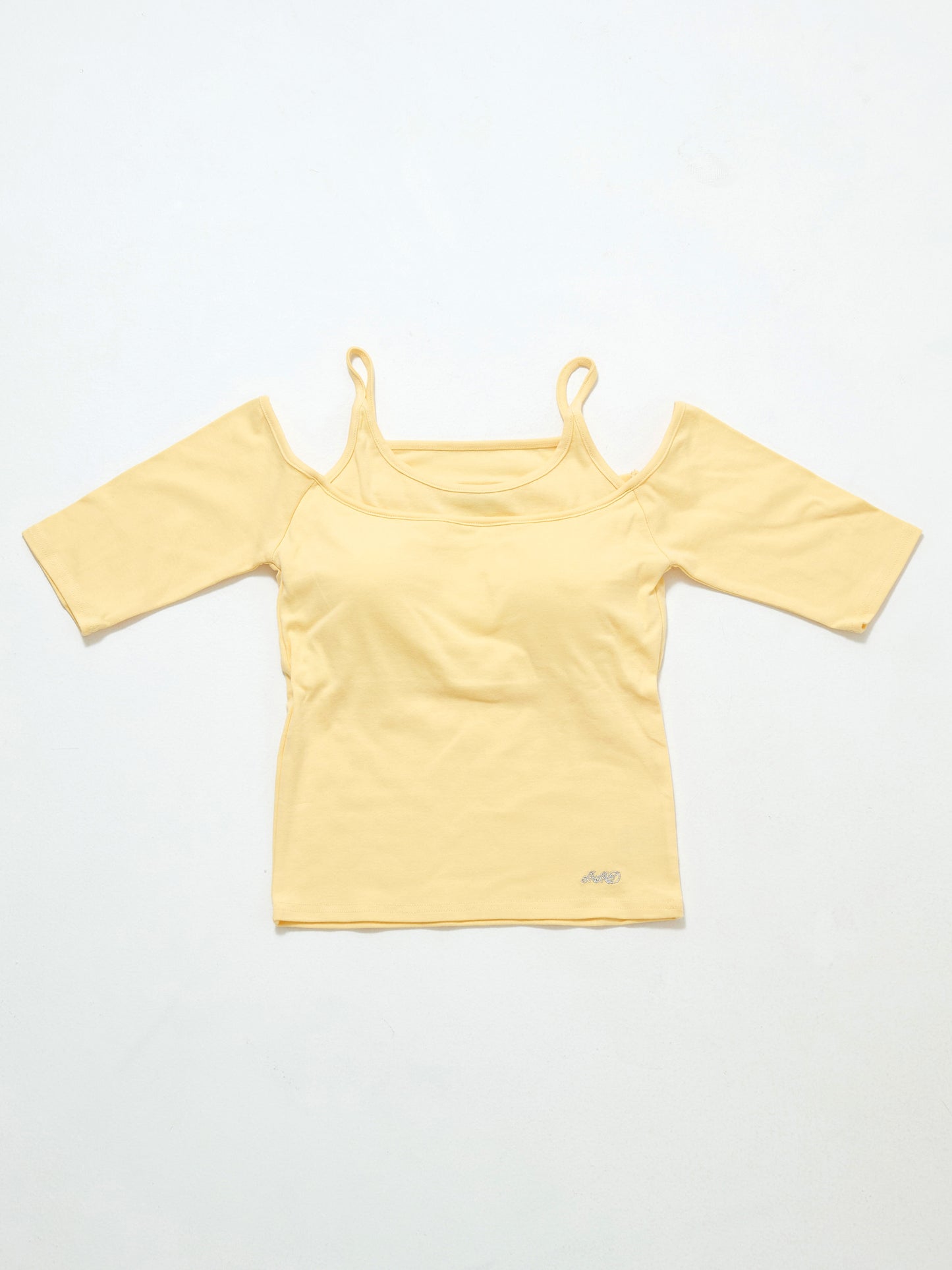 Layered Pad-in Pullover