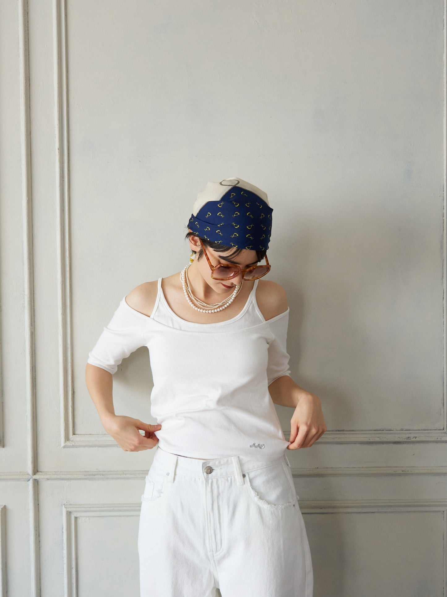 Layered Pad-in Pullover