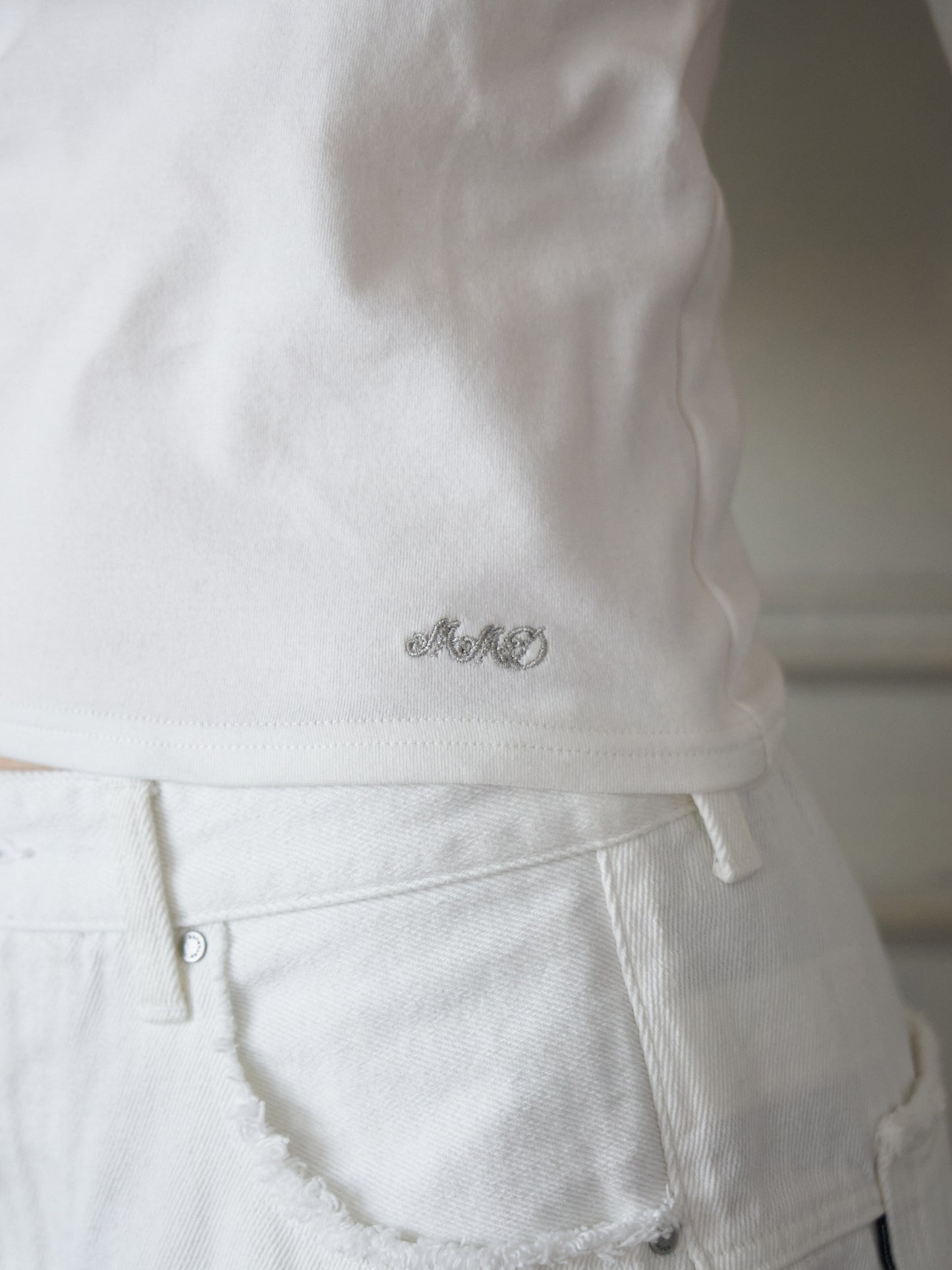 Layered Pad-in Pullover