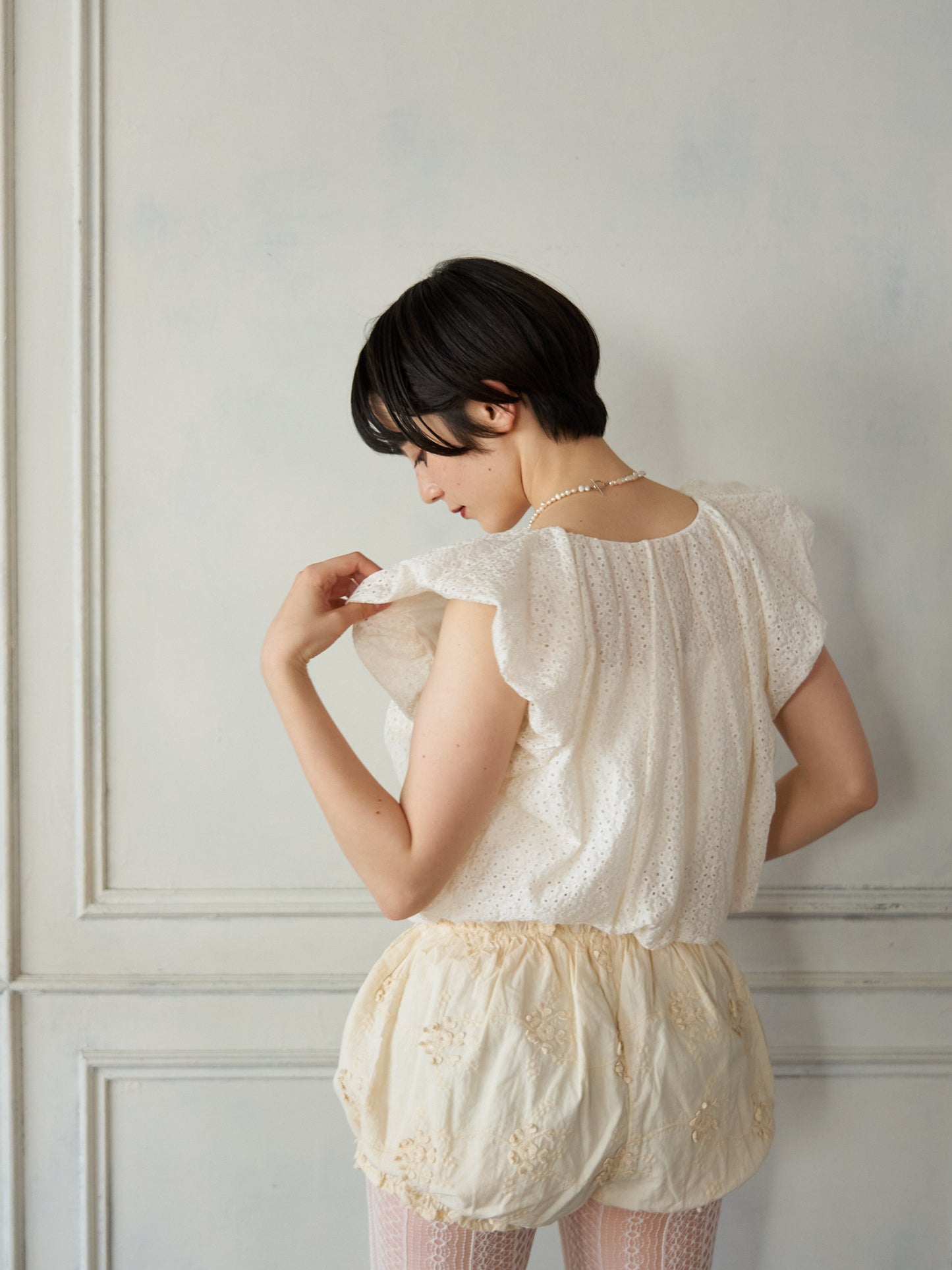 Airy Balance Lace Pullover