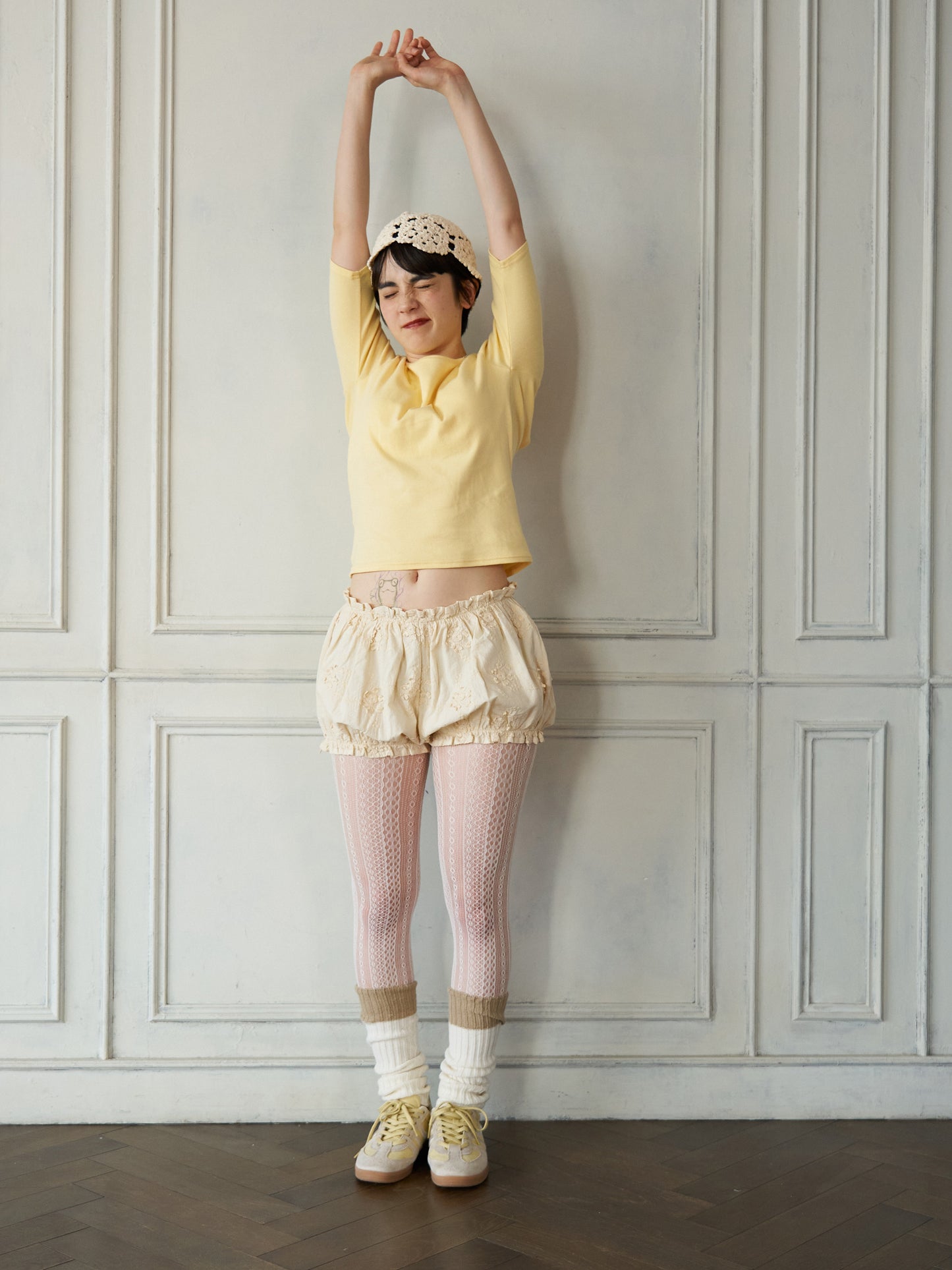 Back Ribbon Cup-in Top