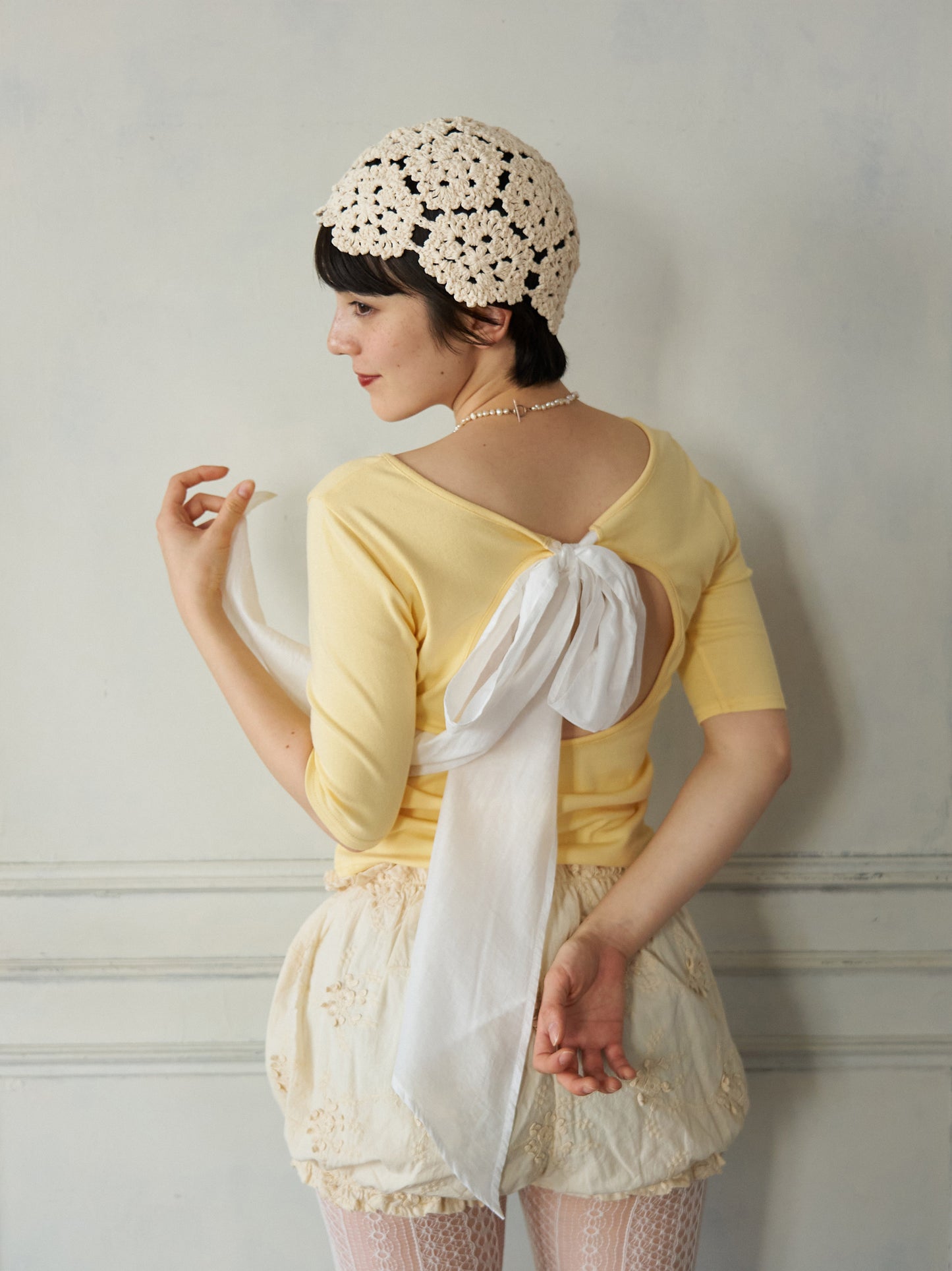 Back Ribbon Cup-in Top