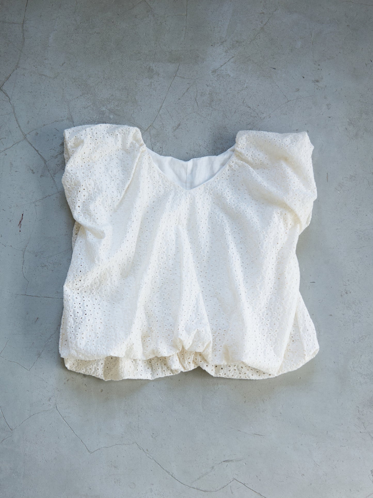 Airy Balance Lace Pullover