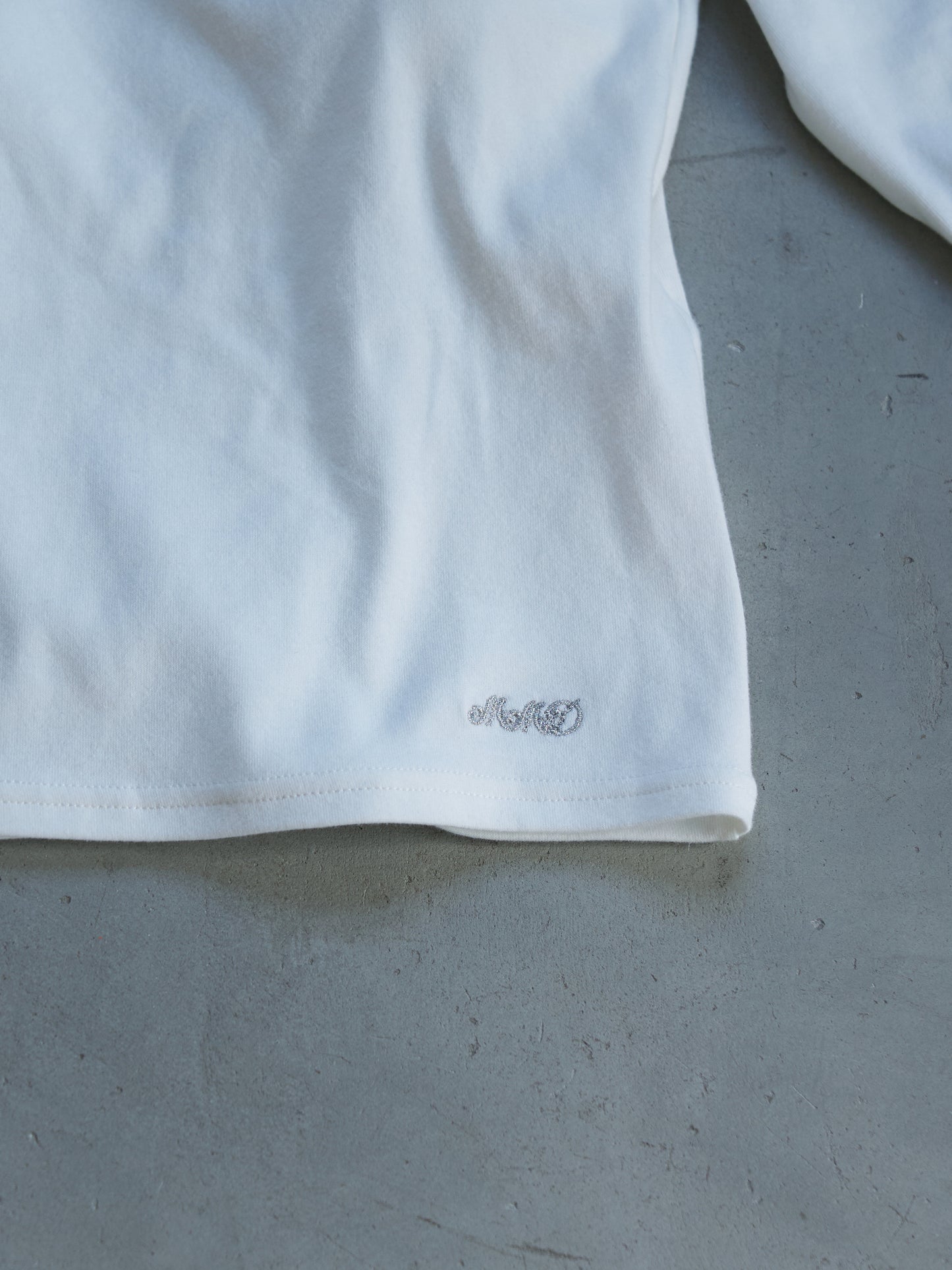 Layered Pad-in Pullover
