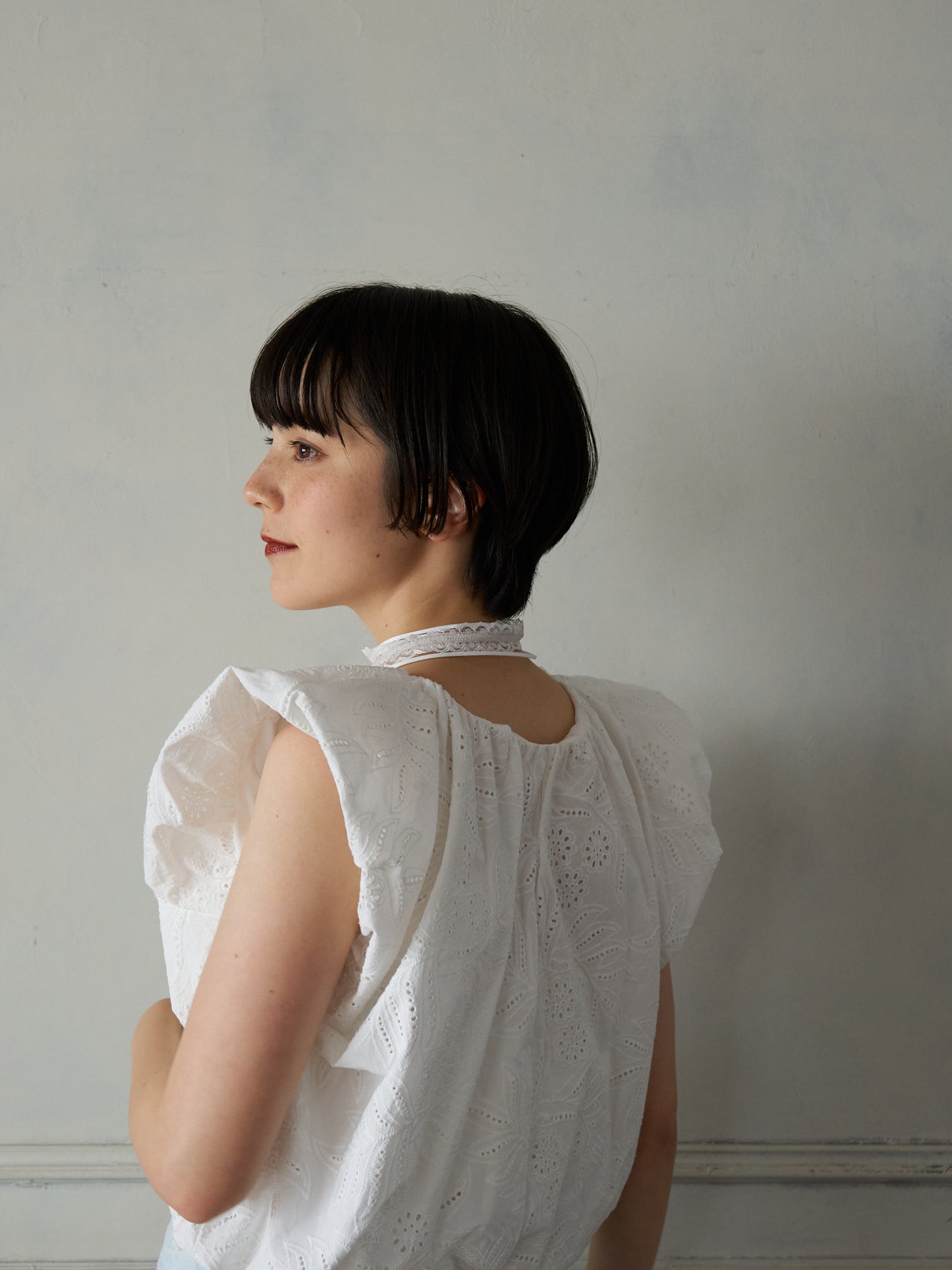 Airy Balance Lace Pullover