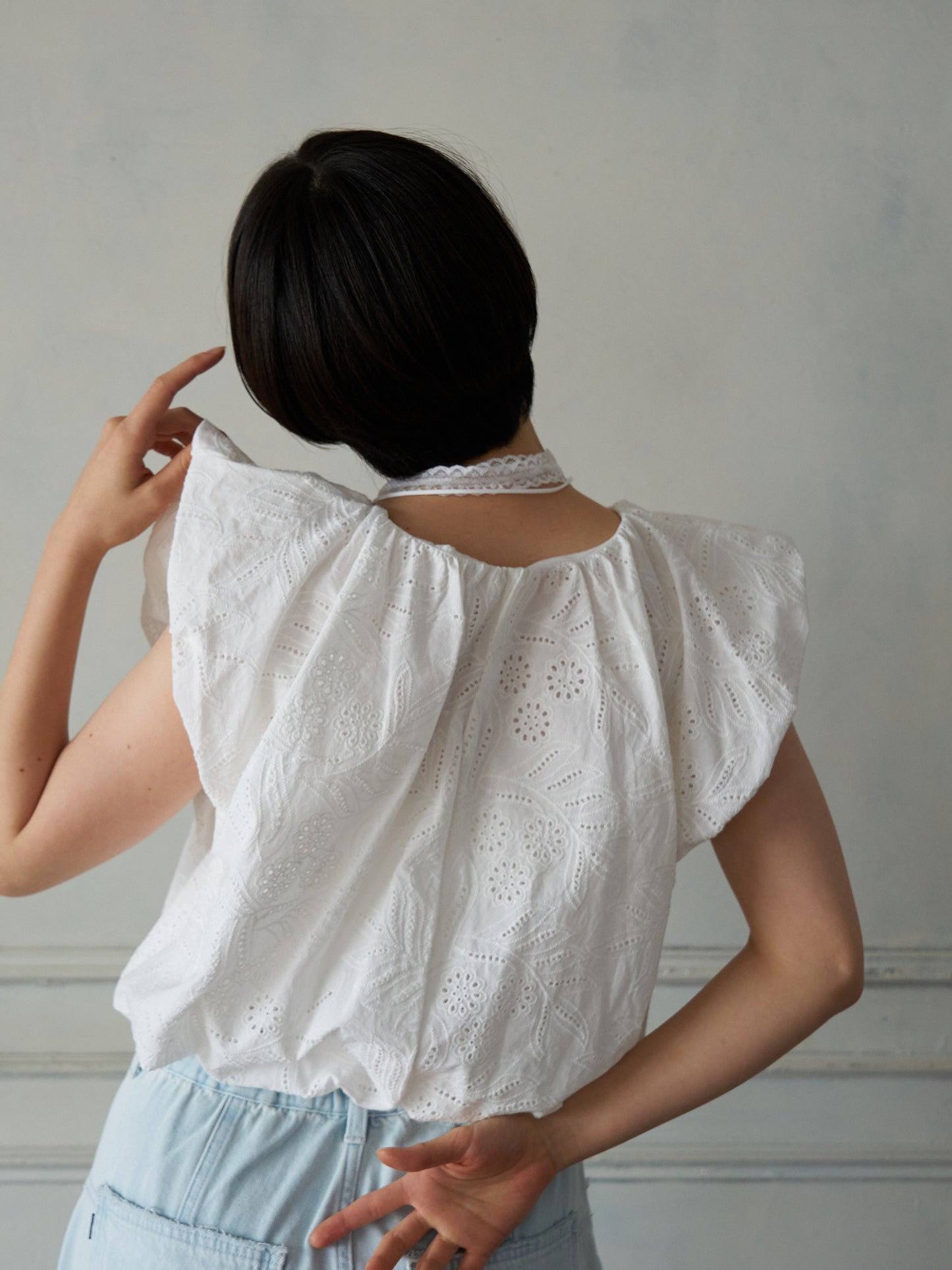 Airy Balance Lace Pullover