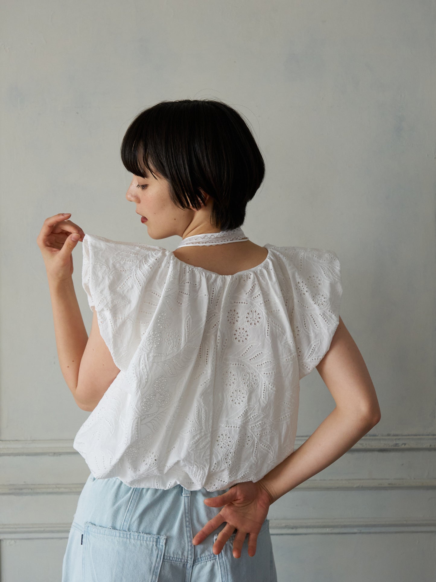 Airy Balance Lace Pullover